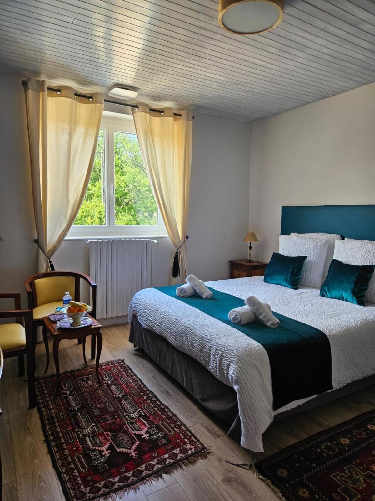 Domaine Bassy Hotel Saint-Gengoux-de-Scisse Ngoại thất bức ảnh